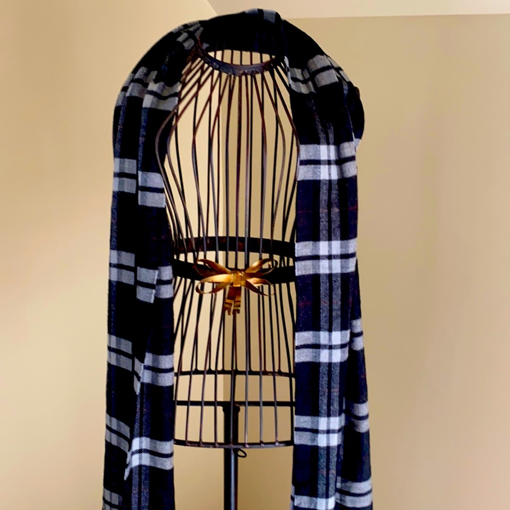 Never been worn Scarf- prefect for fall/winter